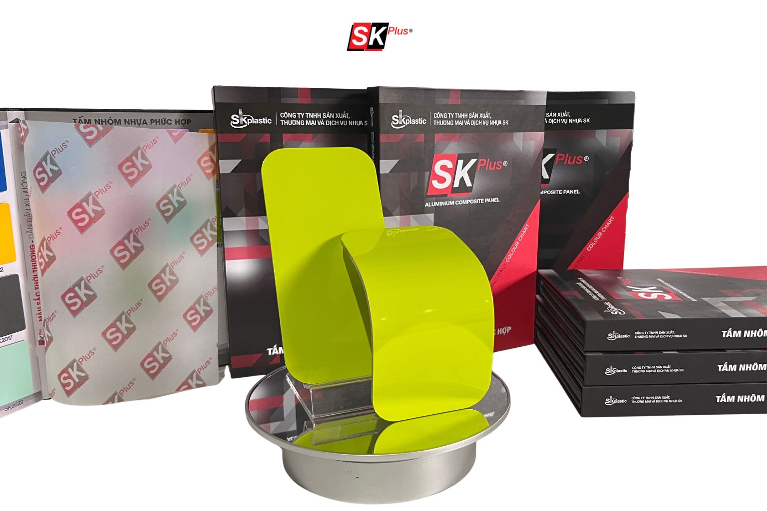 Các mẫu tấm nhôm nhựa phức hợp SK Plus với màu sắc và bề mặt khác nhau